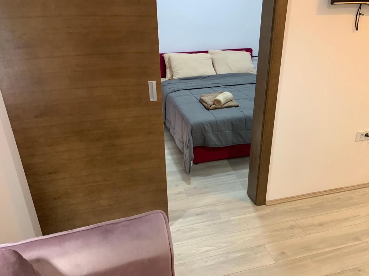 De Lux Nedeljkovic Aparthotel Jagodina Bagian luar foto