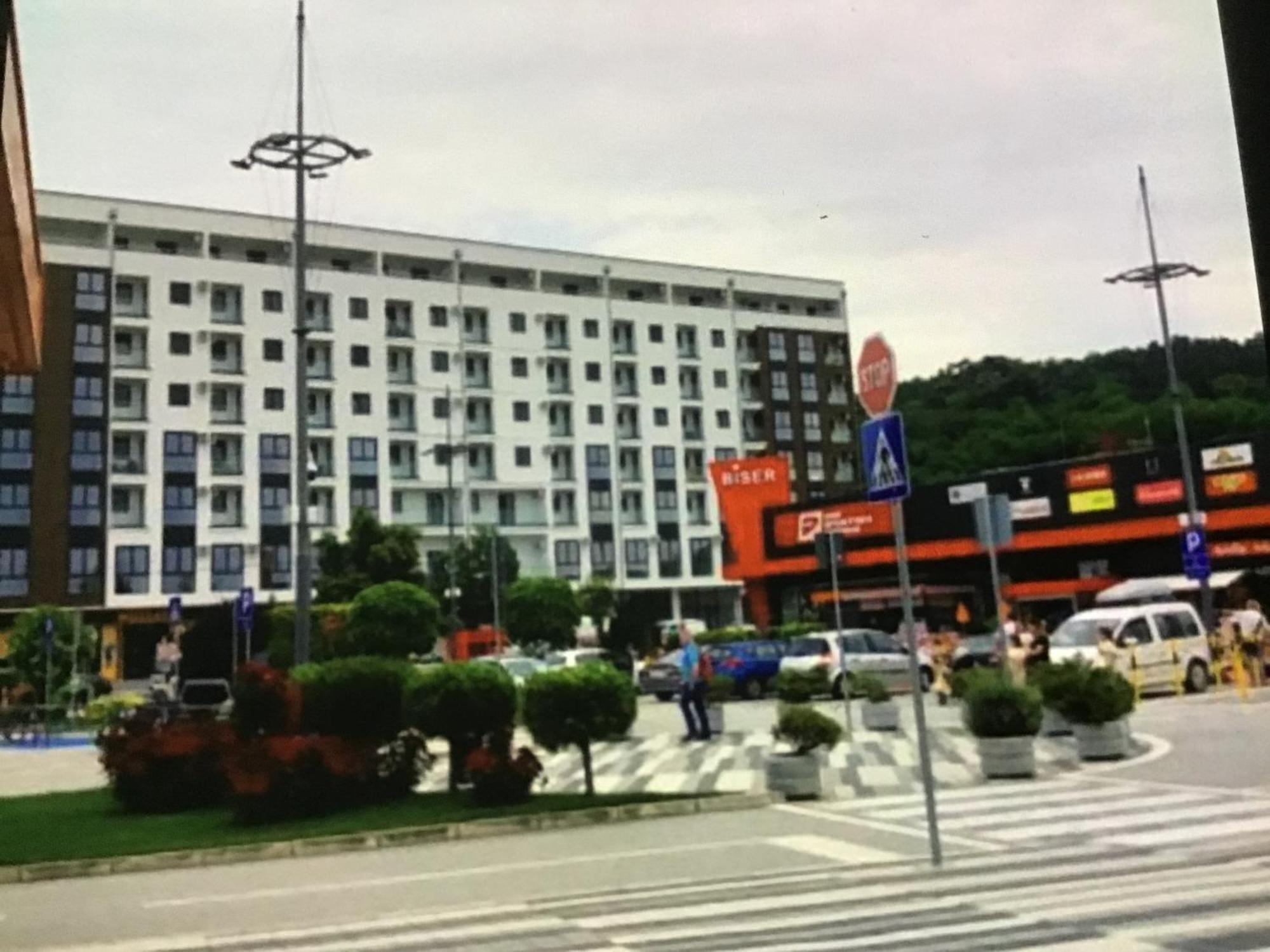 De Lux Nedeljkovic Aparthotel Jagodina Bagian luar foto