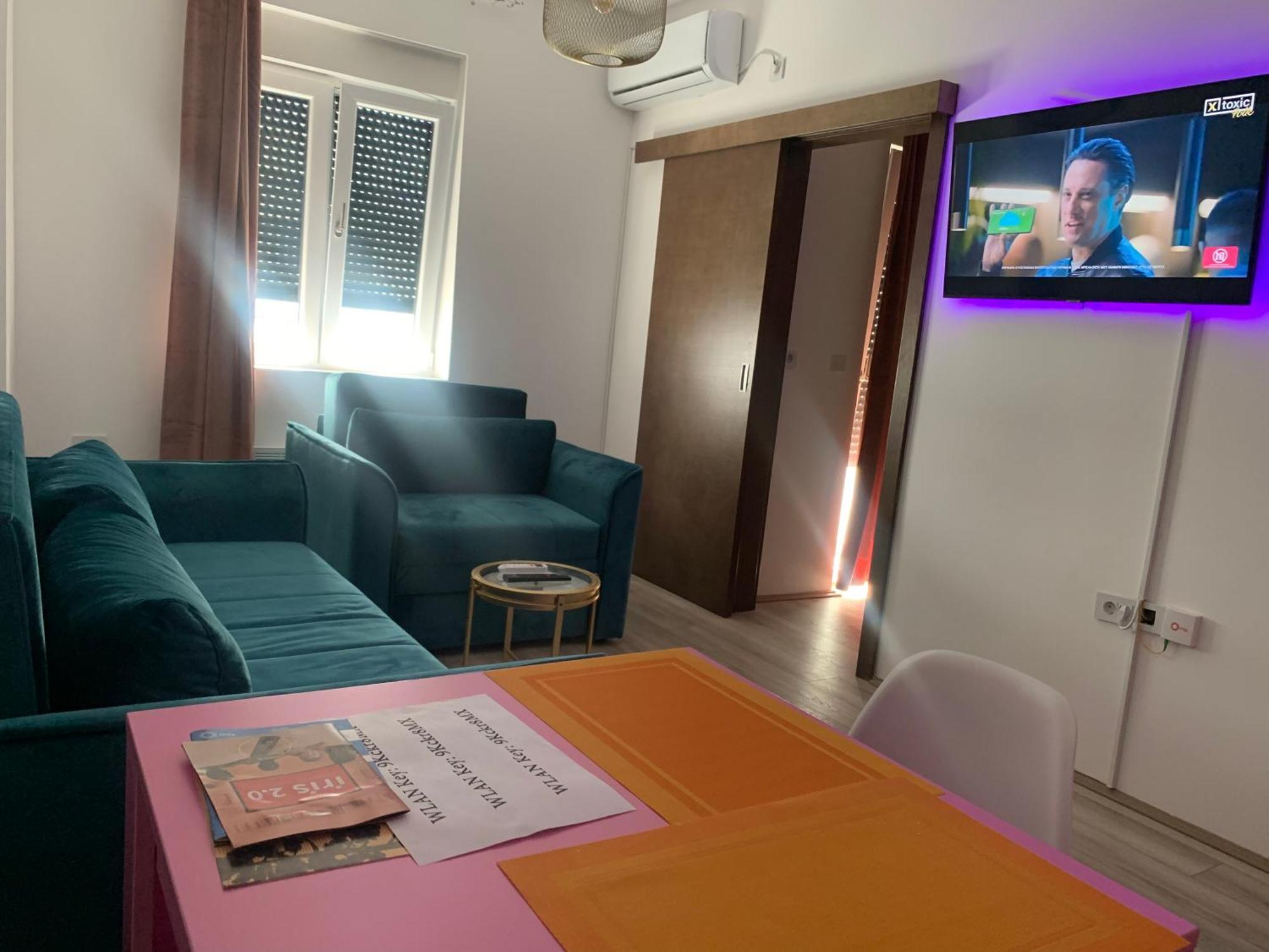 De Lux Nedeljkovic Aparthotel Jagodina Bagian luar foto