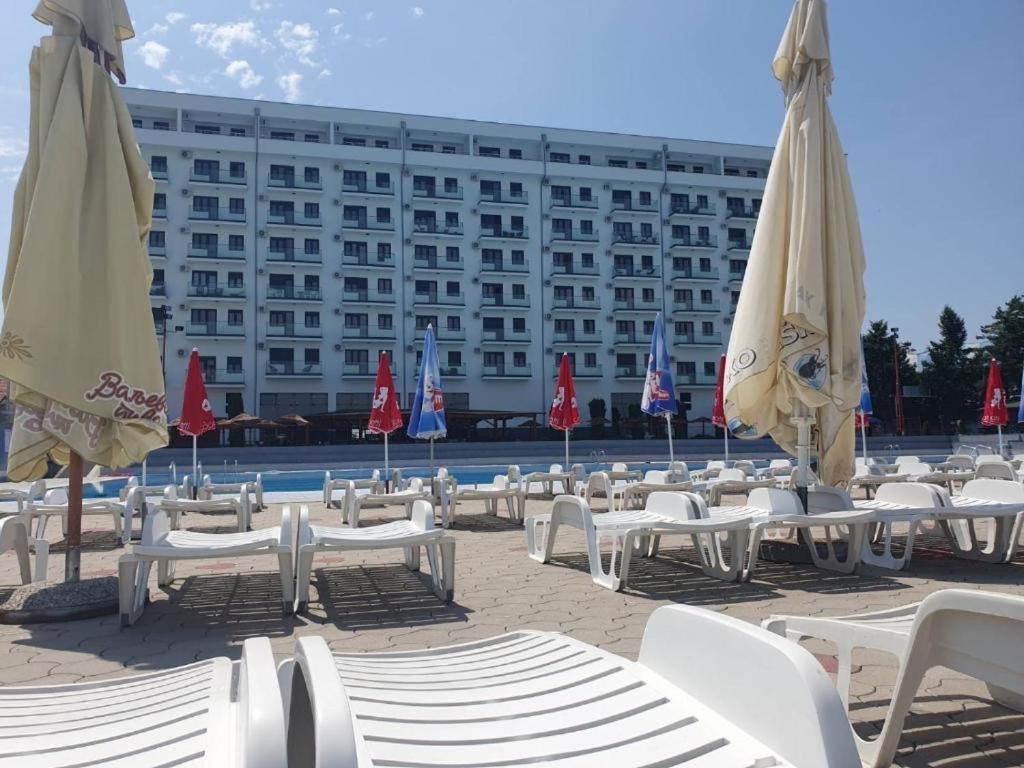 De Lux Nedeljkovic Aparthotel Jagodina Bagian luar foto