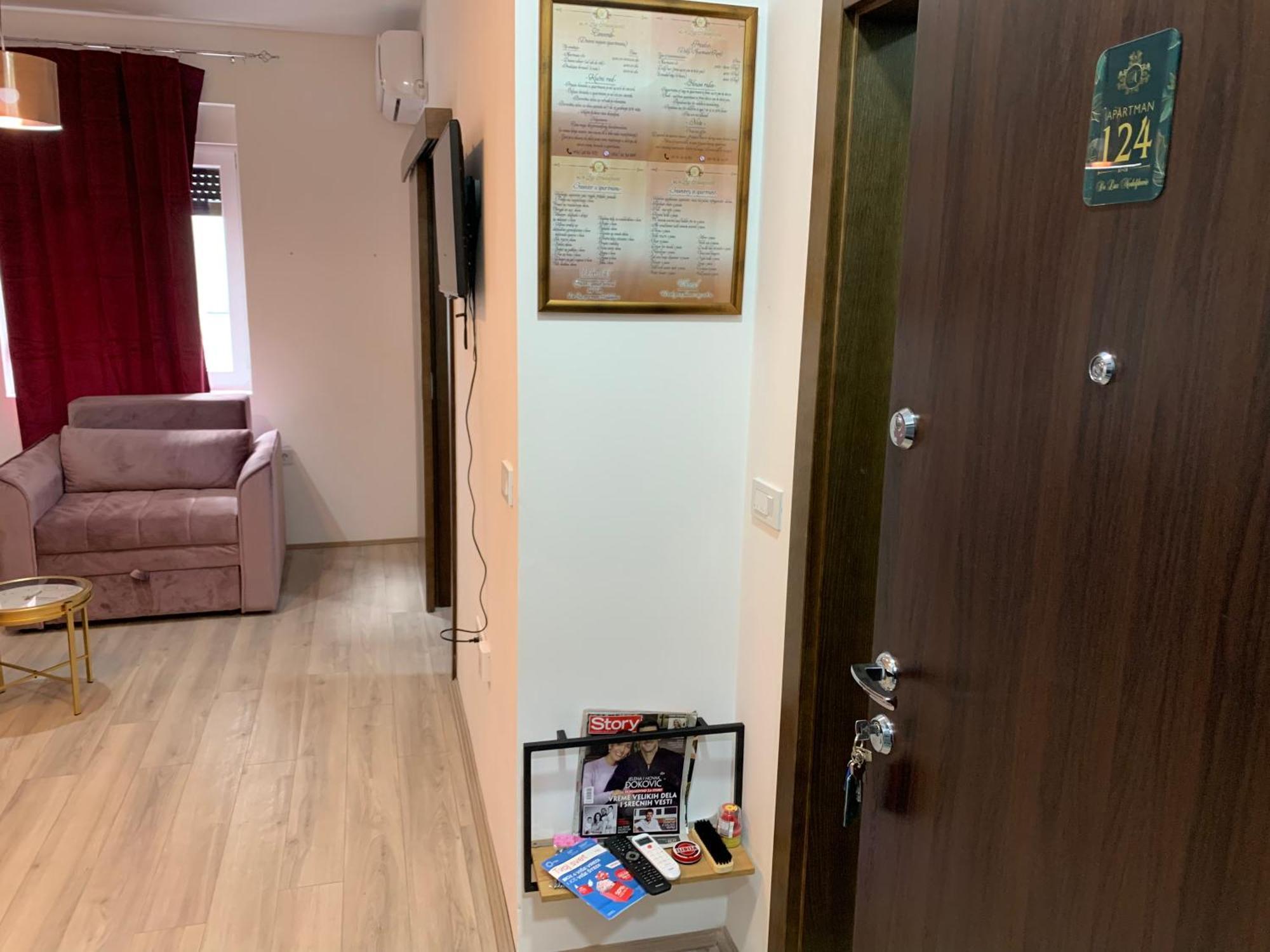 De Lux Nedeljkovic Aparthotel Jagodina Bagian luar foto